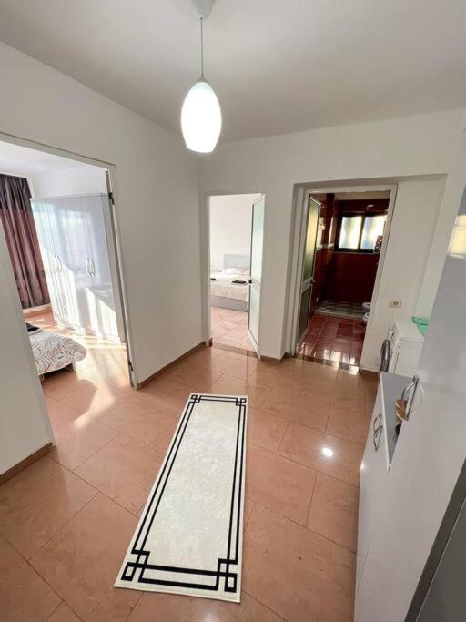 Scanderbeg Square 2Br Apt Tirana Exterior foto