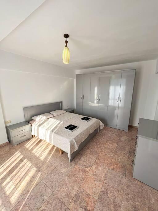 Scanderbeg Square 2Br Apt Tirana Exterior foto